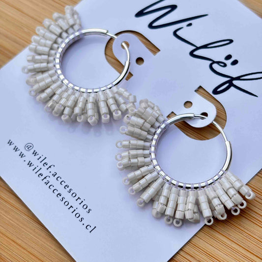Aros Abanico Plata 925 Tejidos a Mano con cristal Miyuki — Color Blanco