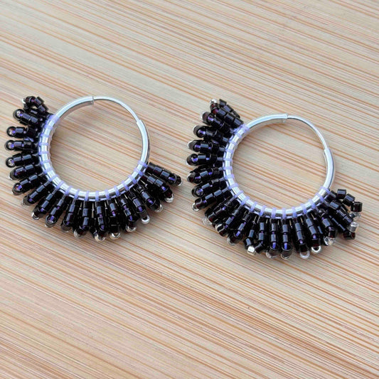 Aros Abanico Plata 925 Tejidos a Mano con cristal Miyuki — Color Negro