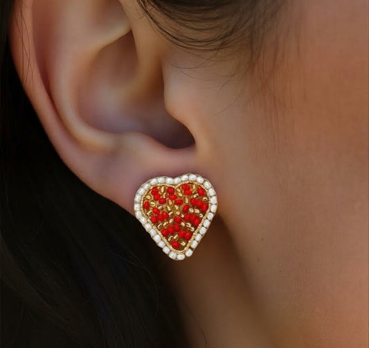 Aros Corazón Tejidos a Mano con Mostacillas | Aros Artesanales | Topitos Rojo