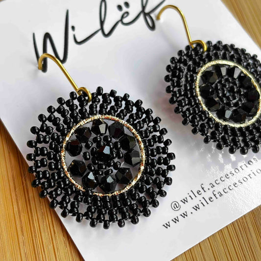 Aros Tejidos a Mano con Mostacillas / Mini Mandalas Negras
