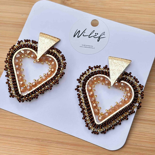 Aros Maxi Corazón Tejidos a Mano — Color Marrón Ámbar