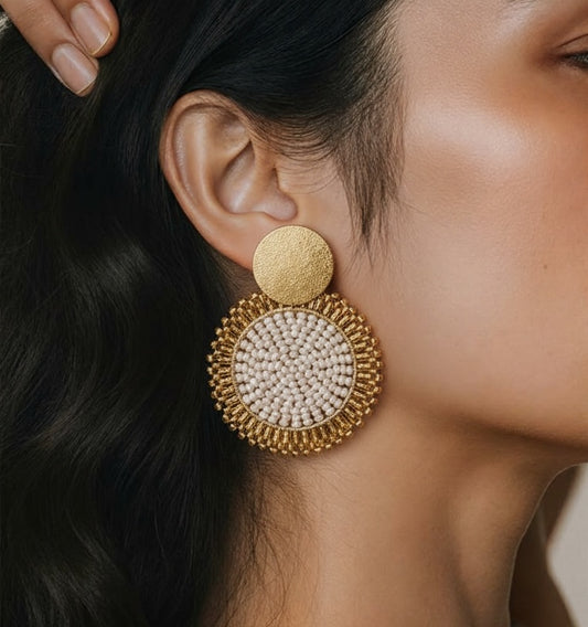 Aros Tejidos a Mano con Mostacillas / Mandalas Unicolor Beige