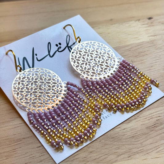 Aros largos con mostacillas – Color Lila y dorado - Diseño Cascada Mandala