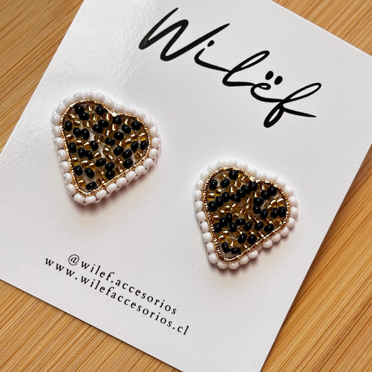 Aros Corazón Tejidos a Mano con Mostacillas | Aros Artesanales | Topitos Negros