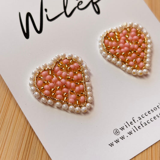 Aros Corazón Tejidos a Mano con Mostacillas | Aros Artesanales | Topitos Rosado