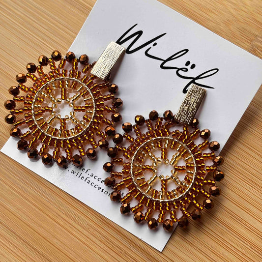 Aros Mandala Sol Tejido a Mano — Color Marrón Dorado