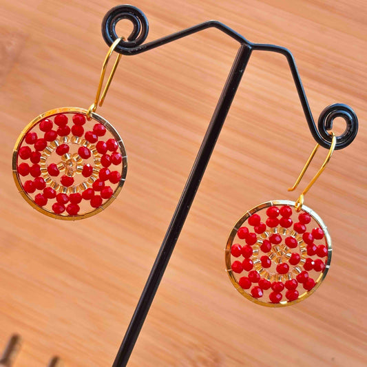 Aros Tejidos Cristales – Diseño Artesanal - Mini  Mandala Rojo