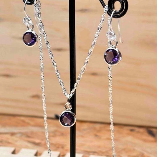 Conjunto Plata 925 con Cristal Violeta Amatista — Collar y Aros Colgantes